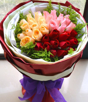 33 Mixed Roses: Birthday Gift, Flowers Delivered